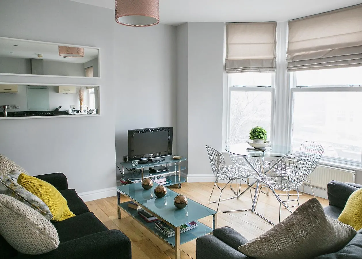 The Green House Classic 2 Bedroom Apartment Χαρογκέιτ Ηνωμένο Βασίλειο